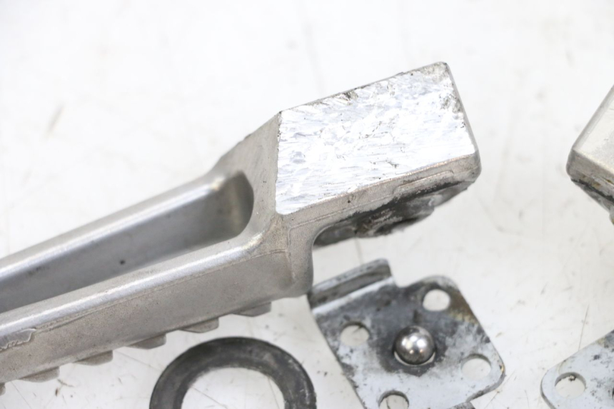 photo de FUSSRASTEN HINTEN KAWASAKI NINJA 400 (2018 - 2023) - Alternative Perspektive