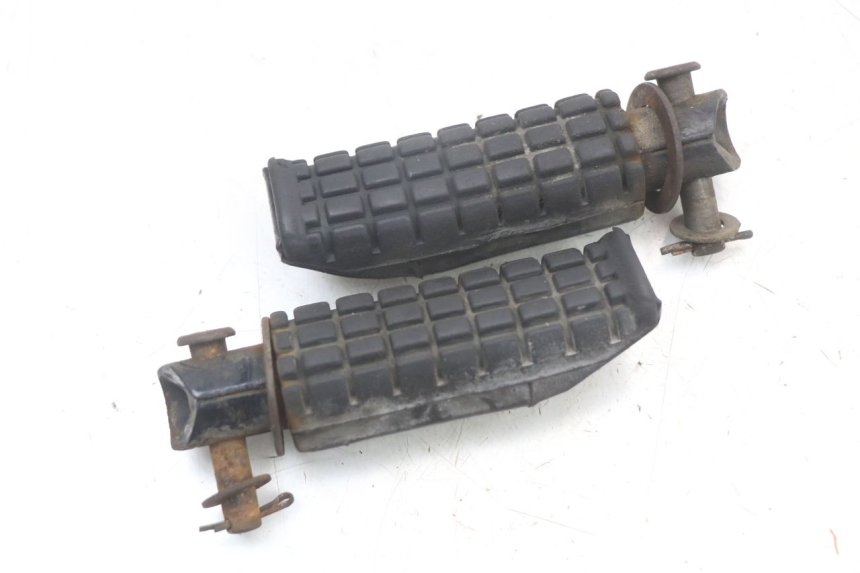 photo de PAAR FUßRASTENHALTER HINTEN HONDA NTV DEAUVILLE 650 (1998 - 2001) - Detailansicht des Bauteils