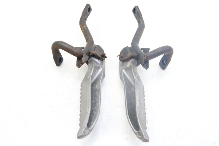 photo de PAAR FUßRASTENHALTER HINTEN SELECT UP OCTALIS 125 (2007 - 2012) - Oberflächenzustand und Material