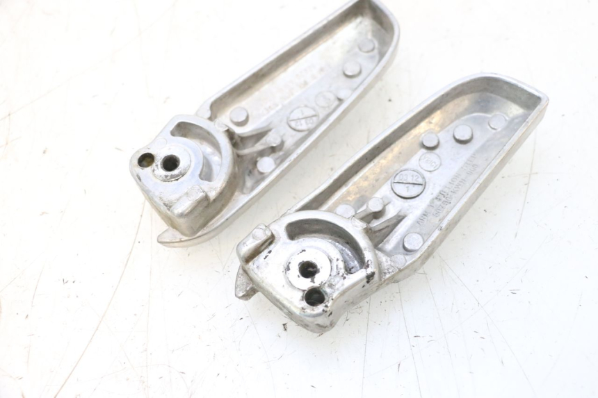 photo de FUSSRASTEN HINTEN HONDA PCX (JF57/JF64) 125 (2014 - 2018) - Technische Nahaufnahme