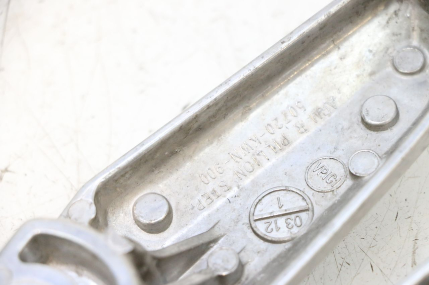 photo de FUSSRASTEN HINTEN HONDA PCX (JF57/JF64) 125 (2014 - 2018) - Details der Befestigungspunkte