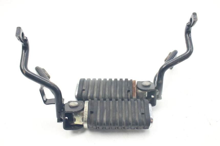 photo de PAAR FUßRASTENHALTER HINTEN KYMCO PEOPLE 250 (2004 - 2008) - Zoom auf Gebrauchszustand