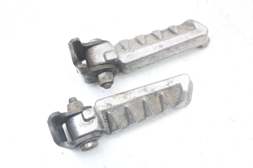 photo de PAAR FUßRASTENHALTER HINTEN PEUGEOT LUDIX 50 (2005 - 2007) - Zoom auf Gebrauchszustand