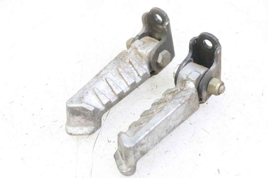 photo de FUSSRASTEN HINTEN PEUGEOT LUDIX ONE 50 (2005 - 2008) - Hauptansicht