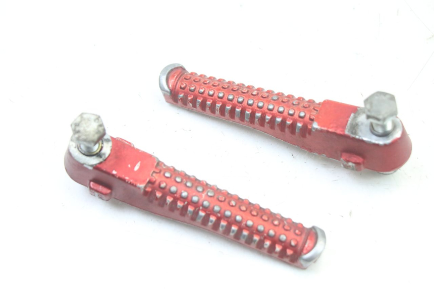 photo de PAAR FUßRASTENHALTER HINTEN PEUGEOT TKR TREKKER FURIOUS 50 (2005 - 2014) - Zoom auf Gebrauchszustand