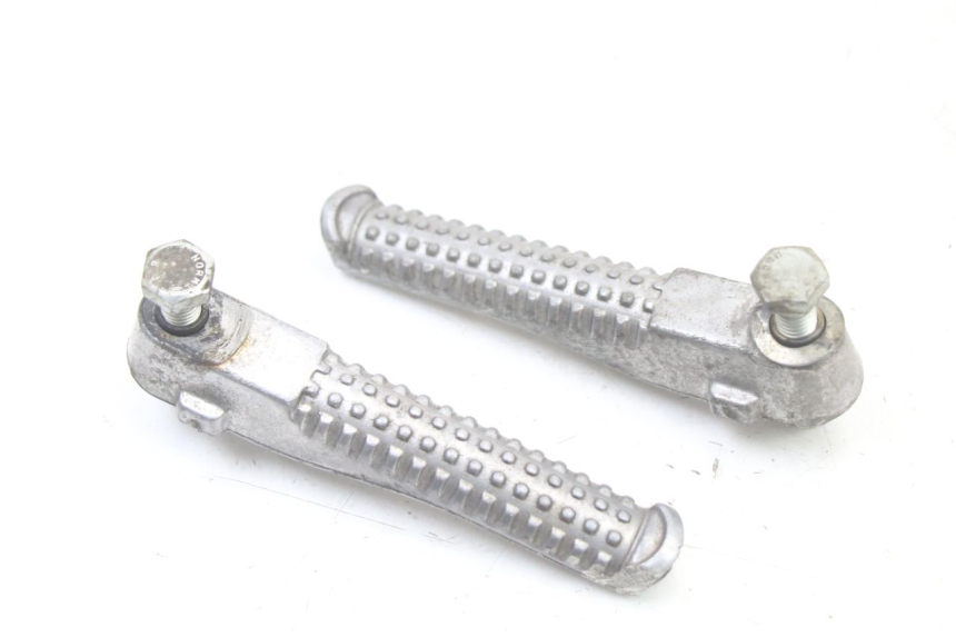 photo de FUSSRASTEN HINTEN PEUGEOT TREKKER TKR 50 (2005 - 2014) - Detailansicht des Bauteils