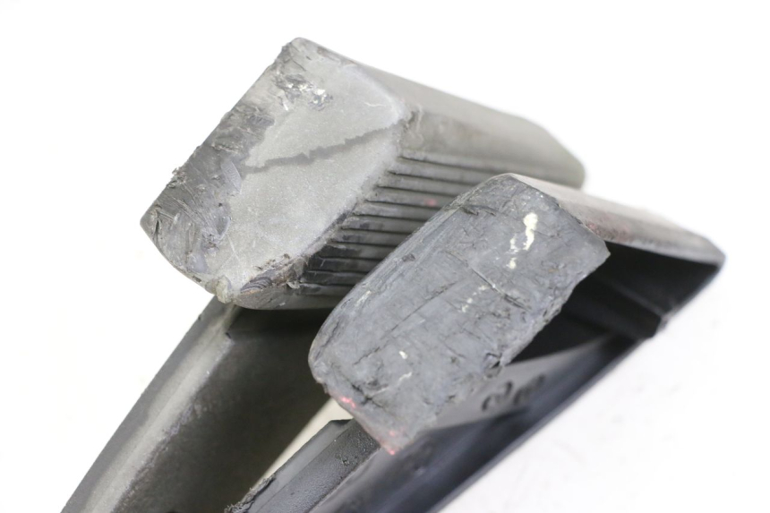 photo de PAAR FUßRASTENHALTER HINTEN PIAGGIO VESPA S 2T 50 (2007 - 2014) - Zoom auf Gebrauchszustand