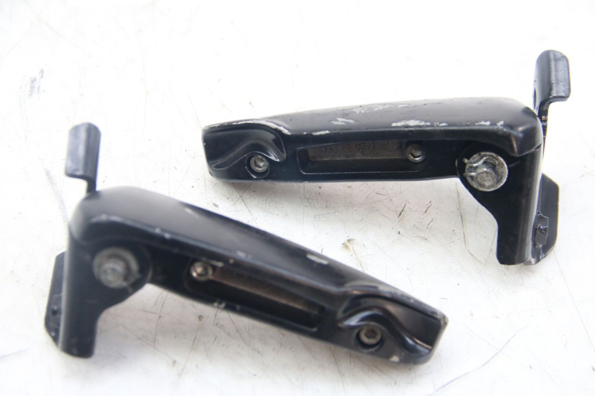 photo de PAAR FUßRASTENHALTER HINTEN GILERA RUNNER SP 50 (2009 - 2017) - Detailansicht des Bauteils