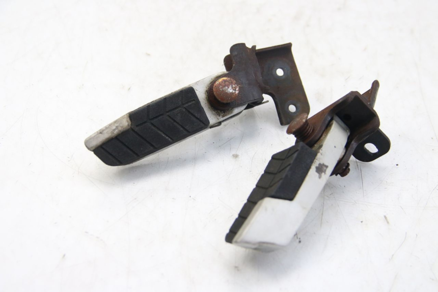 photo de PAAR FUßRASTENHALTER HINTEN DAELIM S3 125 (2010 - 2017) - Hauptansicht