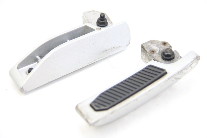 photo de PAAR FUßRASTENHALTER HINTEN LVNENG S5 1 (2019 - 2023) - Zoom auf Gebrauchszustand