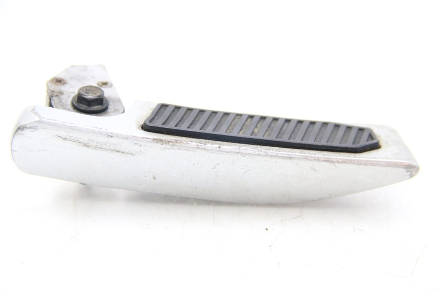 photo de PAAR FUßRASTENHALTER HINTEN LVNENG S5 1 (2019 - 2023) - Details der Befestigungspunkte