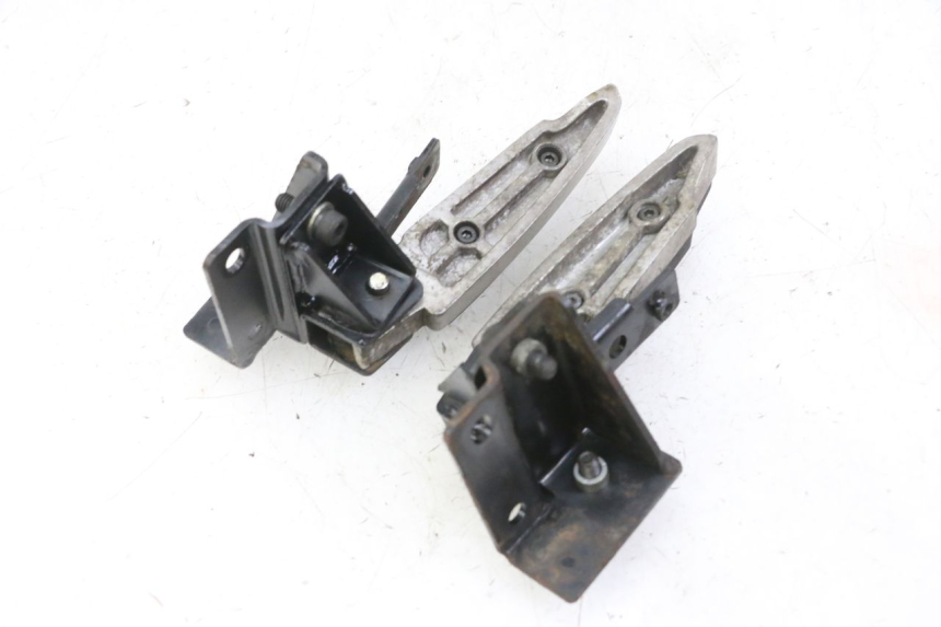 photo de FUSSRASTEN HINTEN PEUGEOT SATELIS 125 (2013 - 2018) - Alternative Perspektive