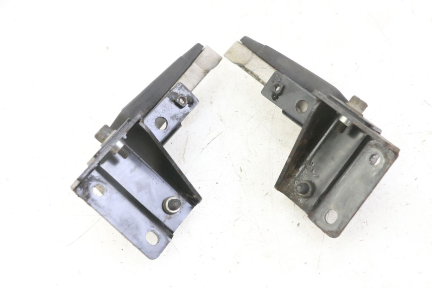 photo de FUSSRASTEN HINTEN PEUGEOT SATELIS 125 (2013 - 2018) - Technische Nahaufnahme