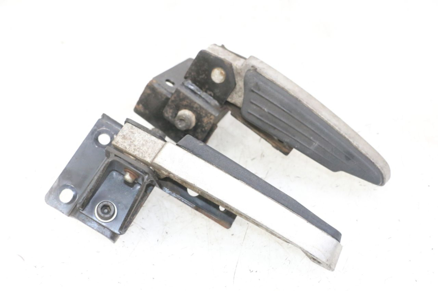 photo de FUSSRASTEN HINTEN PEUGEOT SATELIS 125 (2013 - 2018) - Technische Nahaufnahme