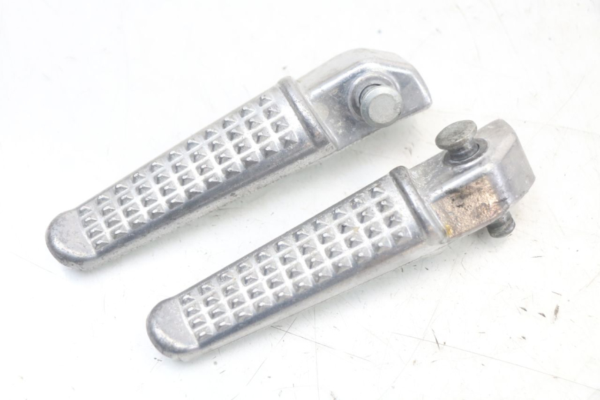 photo de FUSSRASTEN HINTEN MASAI SCRAMBLER SPORT 125 (2021 - 2025) - Zoom auf Gebrauchszustand