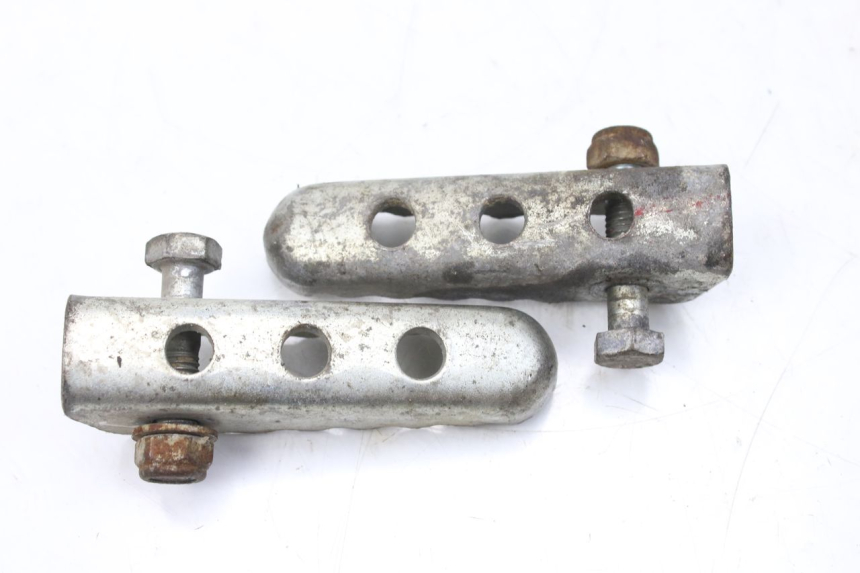 photo de PAAR FUßRASTENHALTER HINTEN GILERA SMT SUPERMOTARD 50 (2009 - 2017) - Detailansicht des Bauteils