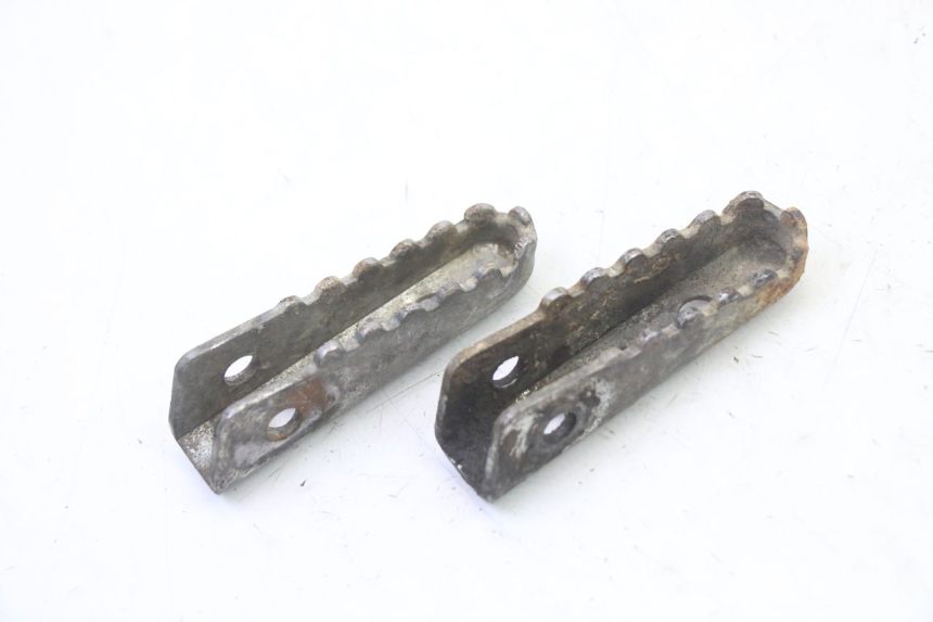 photo de PAAR FUßRASTENHALTER HINTEN GILERA SMT SUPERMOTARD 50 (2009 - 2017) - Alternative Perspektive