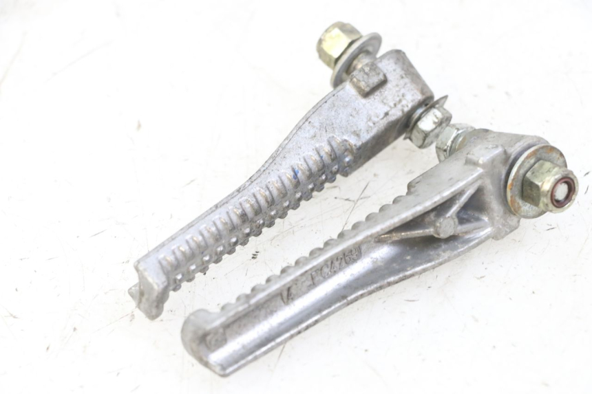 photo de FUSSRASTEN HINTEN PEUGEOT SPEEDFIGHT 2 LC 50 (2000 - 2009) - Technische Nahaufnahme