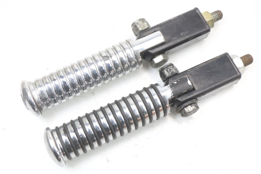 photo de FUSSRASTEN HINTEN HARLEY DAVIDSON SPORTSTER XL CUSTOM 1200 (2003 - 2004) - Hauptansicht