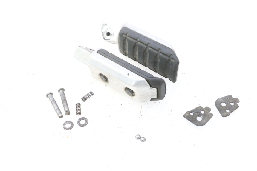 photo de FUSSRASTEN HINTEN HONDA ST PAN EUROPEAN 1100 (1990 - 2002) - Detailansicht des Bauteils