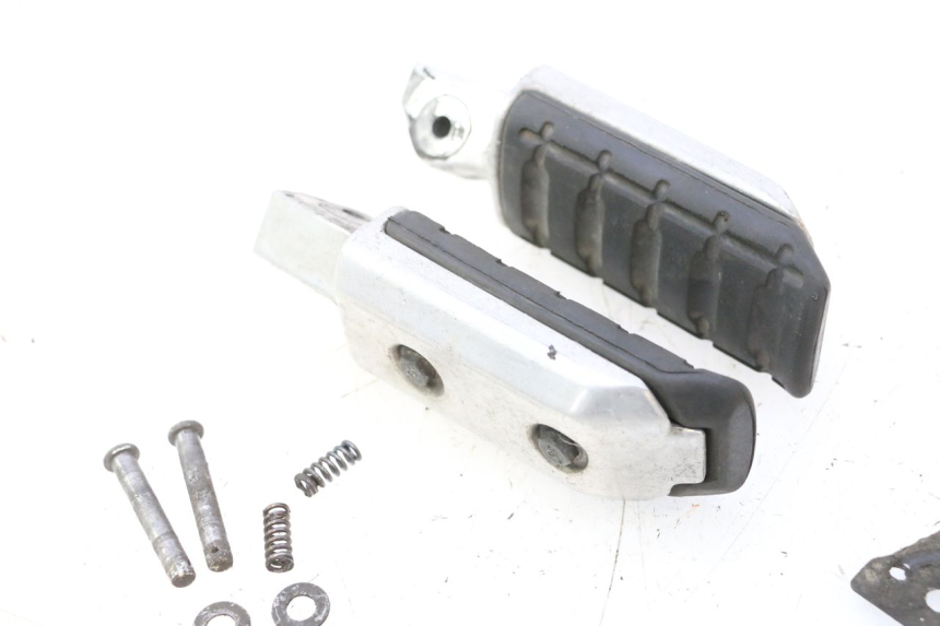 photo de FUSSRASTEN HINTEN HONDA ST PAN EUROPEAN 1100 (1990 - 2002) - Zoom auf Gebrauchszustand