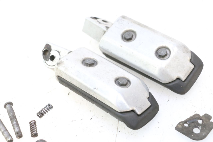 photo de FUSSRASTEN HINTEN HONDA ST PAN EUROPEAN 1100 (1990 - 2002) - Technische Nahaufnahme