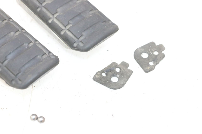 photo de FUSSRASTEN HINTEN HONDA ST PAN EUROPEAN 1100 (1990 - 2002) - Details der Befestigungspunkte