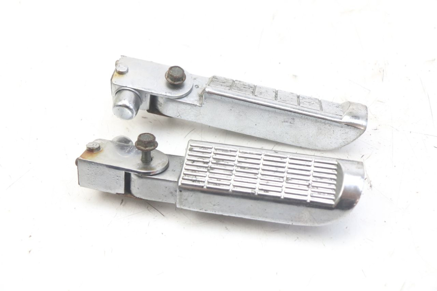 photo de FUSSRASTEN HINTEN RAZZO STEED 125 (2012 - 2018) - Zoom auf Gebrauchszustand