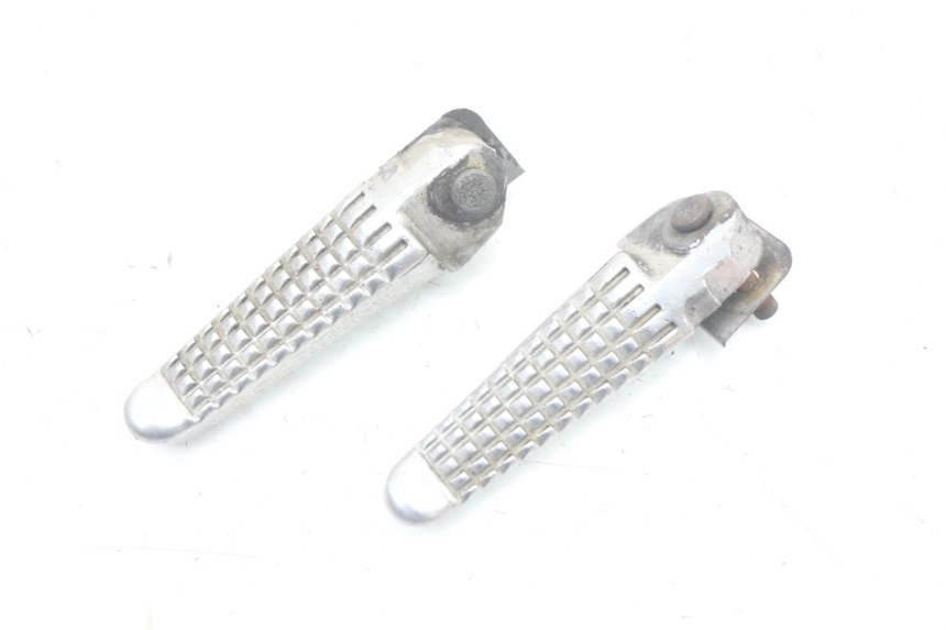 photo de PAAR FUßRASTENHALTER HINTEN SUZUKI SV S 650 (1999 - 2002) - Zoom auf Gebrauchszustand