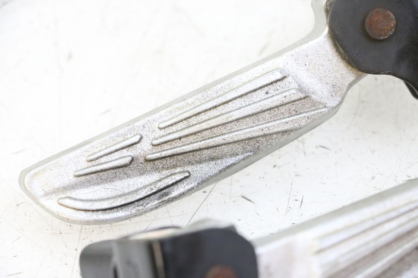 photo de FUSSRASTEN HINTEN SYM FIDDLE 3 III 50 (2014 - 2020) - Zoom auf Gebrauchszustand