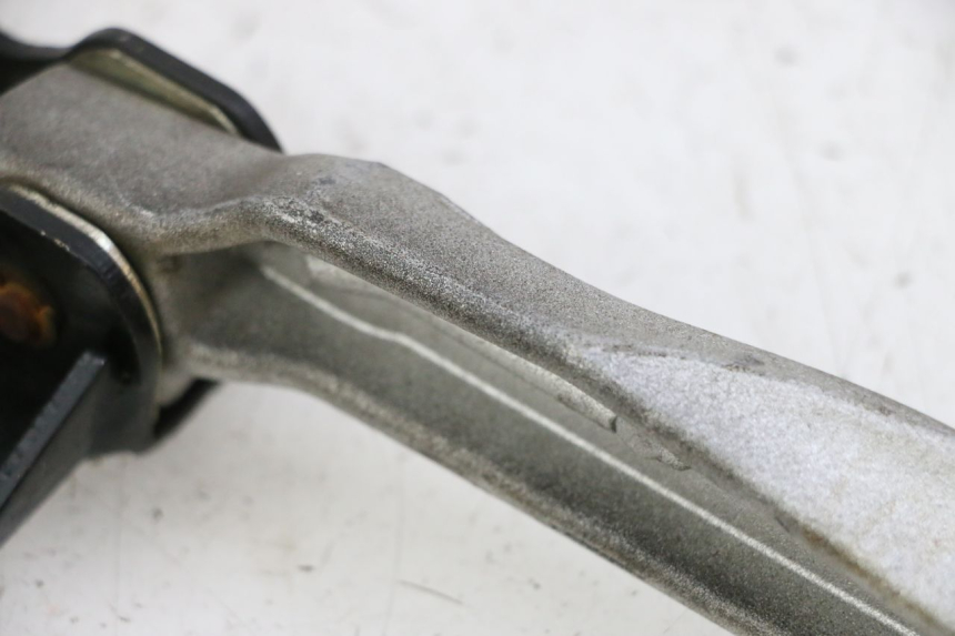 photo de FUSSRASTEN HINTEN SYM FIDDLE 3 III 50 (2014 - 2020) - Details der Befestigungspunkte