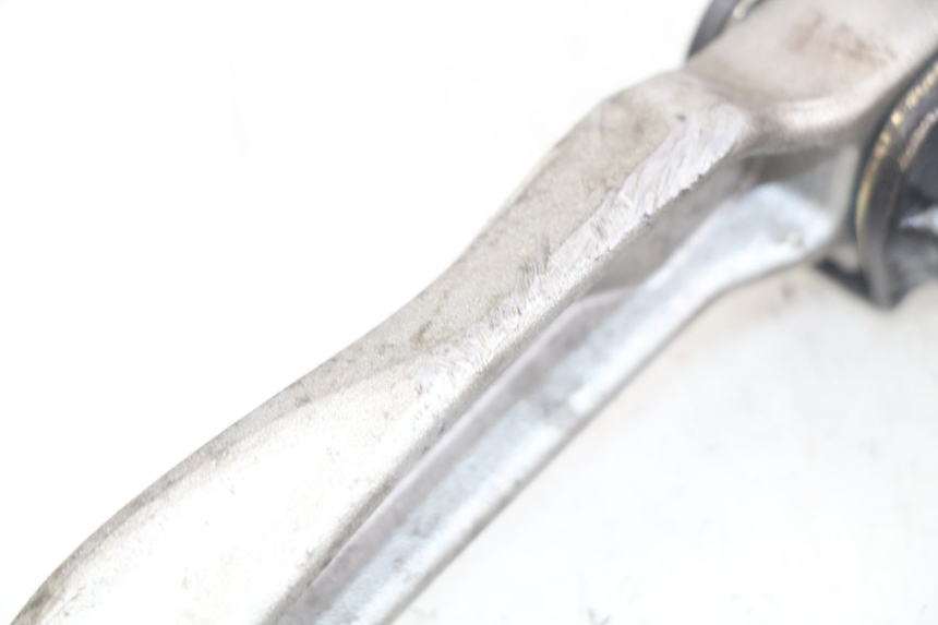 photo de PAAR FUßRASTENHALTER HINTEN SYM SYMPHONY 125 (2009 - 2015) - Zoom auf Gebrauchszustand