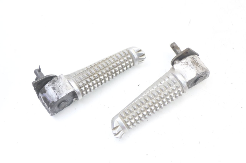 photo de FUSSRASTEN HINTEN YAMAHA TDR DELTABOX 125 (1997 - 2003) - Hauptansicht