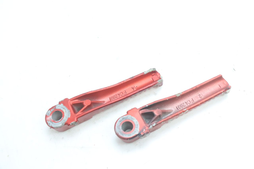 photo de PAAR FUßRASTENHALTER HINTEN PEUGEOT TREKKER 50 (1995 - 2004) - Technische Nahaufnahme