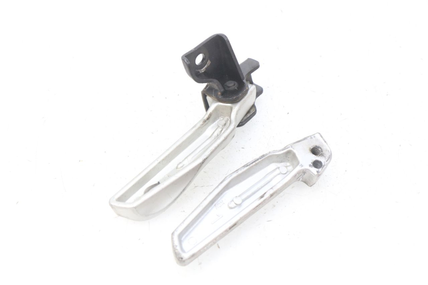 photo de PAAR FUßRASTENHALTER HINTEN PEUGEOT TWEET 4T 50 (2018 - 2022) - Technische Nahaufnahme