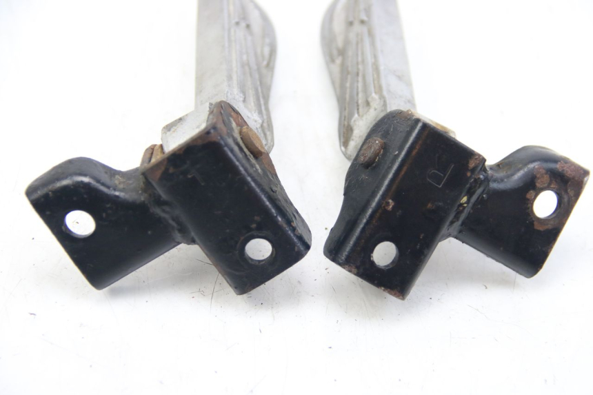 photo de PAAR FUßRASTENHALTER HINTEN PEUGEOT TWEET 4T 50 (2010 - 2014) - Detailansicht des Bauteils