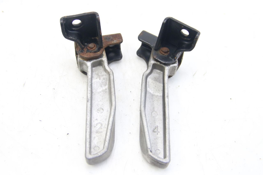 photo de PAAR FUßRASTENHALTER HINTEN PEUGEOT TWEET 4T 50 (2010 - 2014) - Technische Nahaufnahme