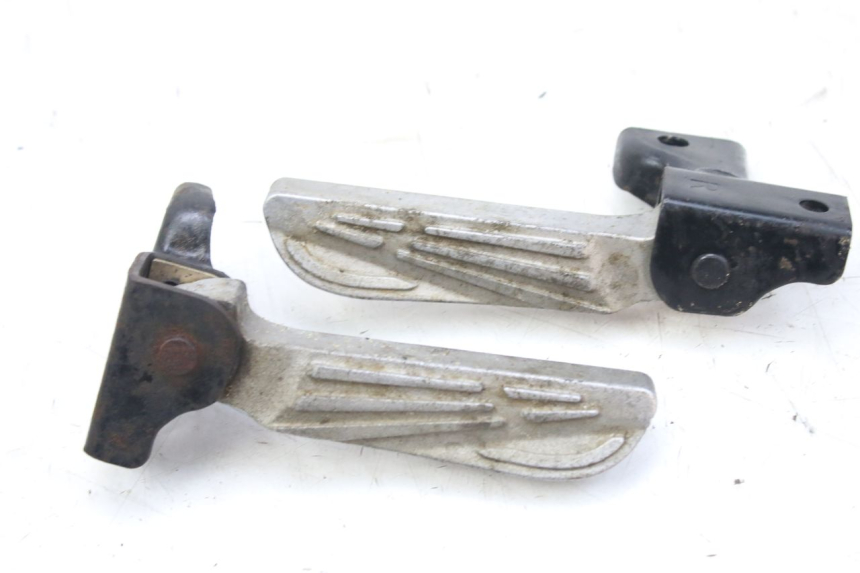 photo de PAAR FUßRASTENHALTER HINTEN PEUGEOT TWEET 4T 50 (2010 - 2014) - Hauptansicht