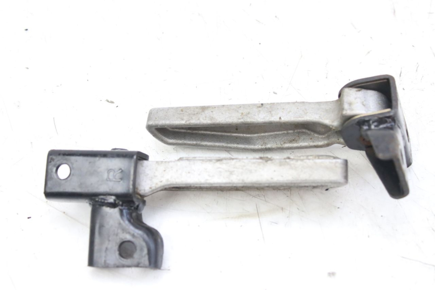 photo de PAAR FUßRASTENHALTER HINTEN PEUGEOT TWEET 4T 50 (2010 - 2014) - Alternative Perspektive