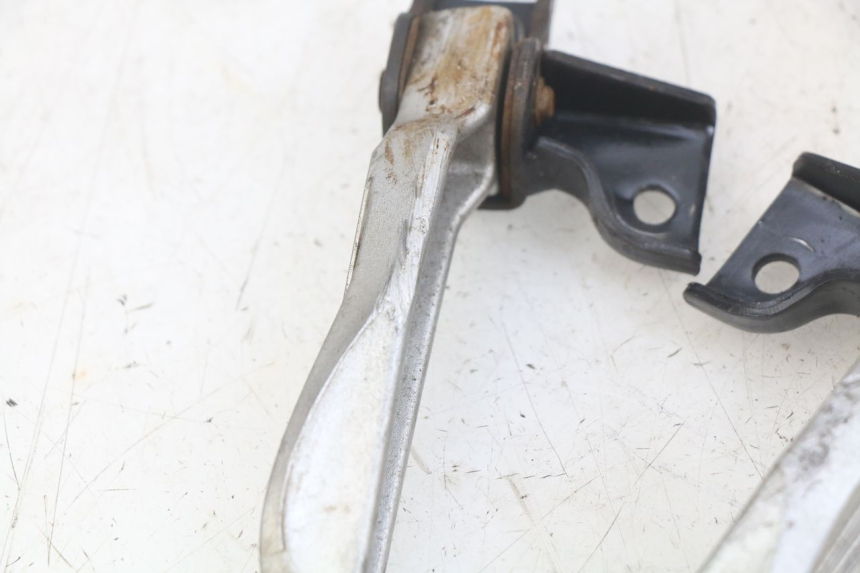 photo de PAAR FUßRASTENHALTER HINTEN PEUGEOT TWEET 4T 50 (2018 - 2022) - Detailansicht des Bauteils