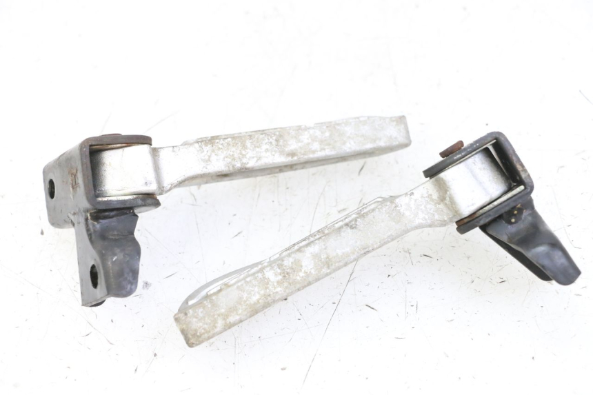 photo de FUSSRASTEN HINTEN PEUGEOT TWEET 4T 50 (2014 - 2019) - Details der Befestigungspunkte