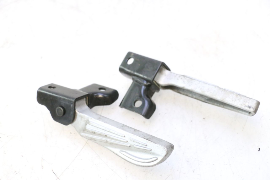 photo de PAAR FUßRASTENHALTER HINTEN PEUGEOT TWEET 4T 50 (2018 - 2022) - Detailansicht des Bauteils