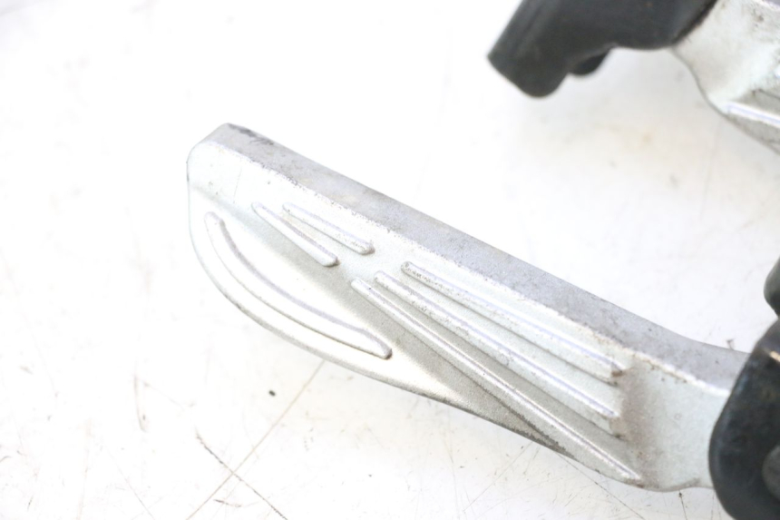 photo de PAAR FUßRASTENHALTER HINTEN PEUGEOT TWEET 4T 50 (2018 - 2022) - Kennzeichnungen und Originalreferenzen