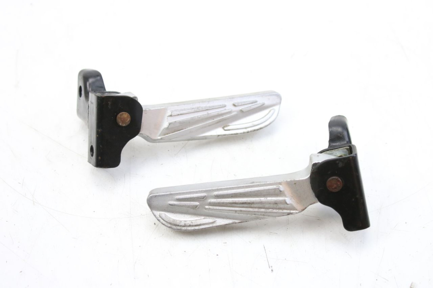 photo de PAAR FUßRASTENHALTER HINTEN PEUGEOT TWEET 125 (2010 - 2017) - Hauptansicht