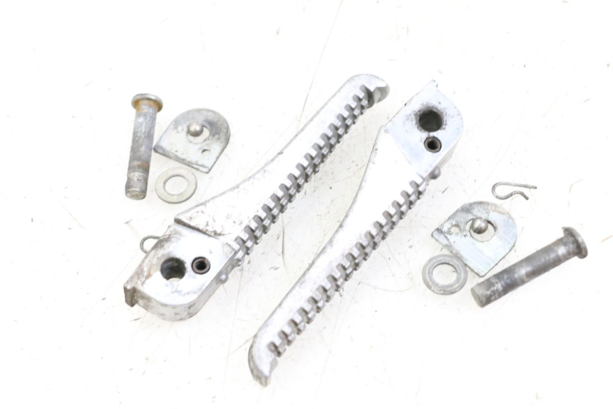 photo de FUSSRASTEN HINTEN PIAGGIO TYPHOON 50 (2000 - 2009) - Zoom auf Gebrauchszustand