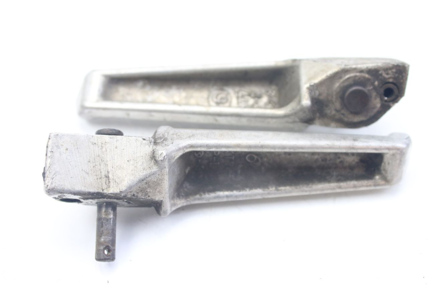 photo de PAAR FUßRASTENHALTER HINTEN HONDA VFR FI RC46 800 (1998 - 2001) - Technische Nahaufnahme