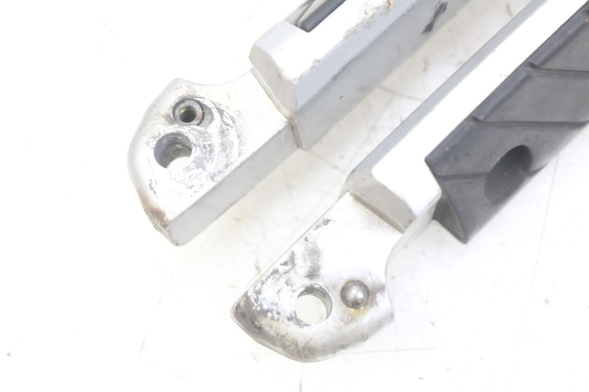 photo de PAAR FUßRASTENHALTER HINTEN YAMAHA X-CITY XCITY 125 (2007 - 2013) - Zoom auf Gebrauchszustand