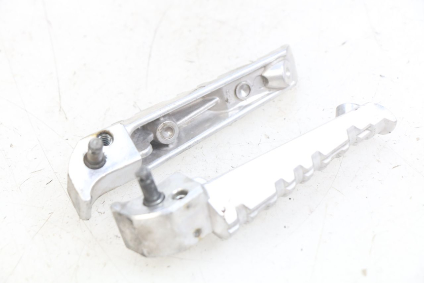 photo de PAAR FUßRASTENHALTER HINTEN YAMAHA X-MAX XMAX 125 (2010 - 2013) - Zoom auf Gebrauchszustand