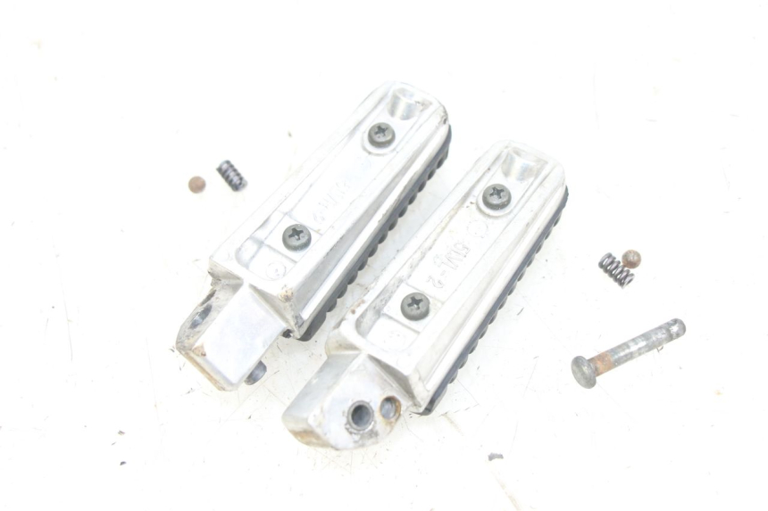 photo de PAAR FUßRASTENHALTER HINTEN YAMAHA X-MAX XMAX 250 (2006 - 2009) - Detailansicht des Bauteils