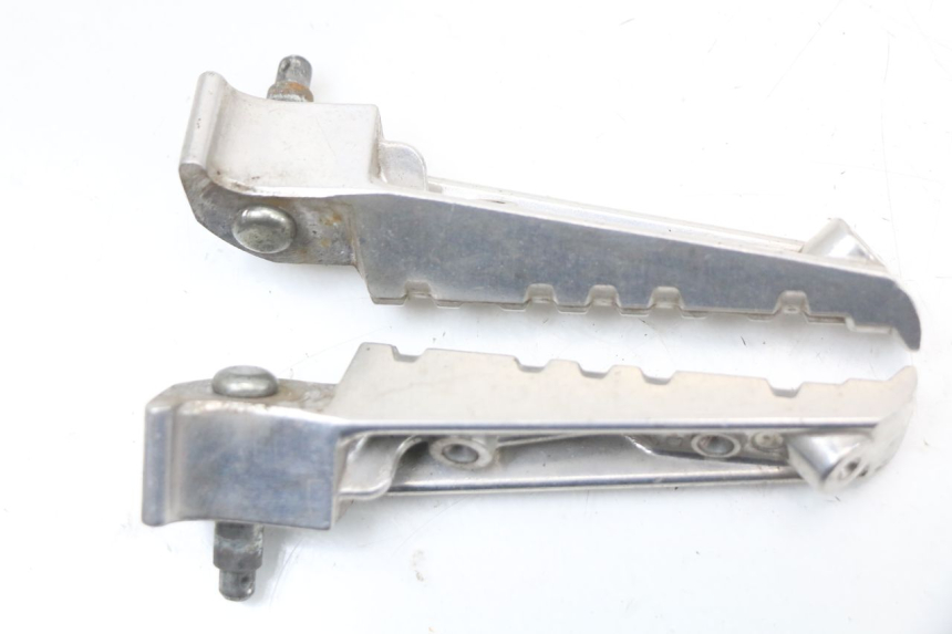 photo de PAAR FUßRASTENHALTER HINTEN YAMAHA X-MAX XMAX 125 (2010 - 2013) - Alternative Perspektive